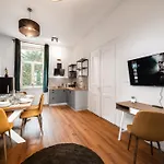 Apartman Majestic Square View *