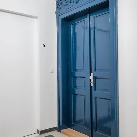 Majestic Square View Apartamento *
